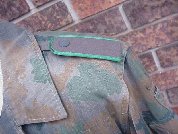 DDR 2nd camo dyed shoulderboard.JPG