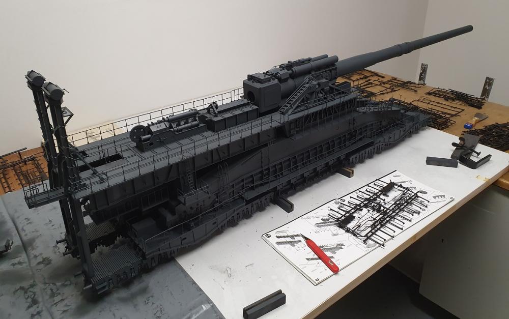 A 1:1 scale build of the Schwerer Gustav Railway Gun used to
