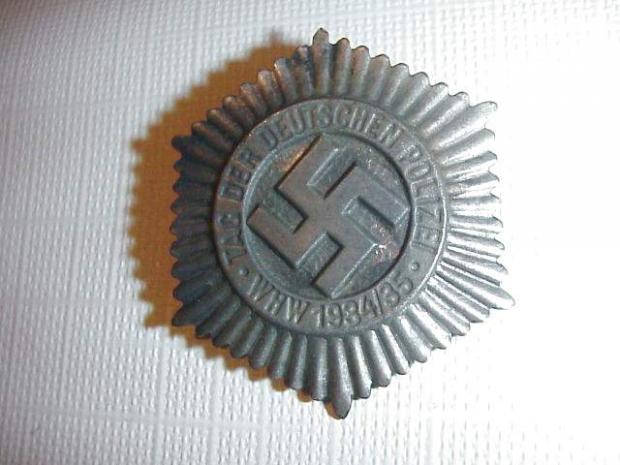Police day pin 1934-35.JPG