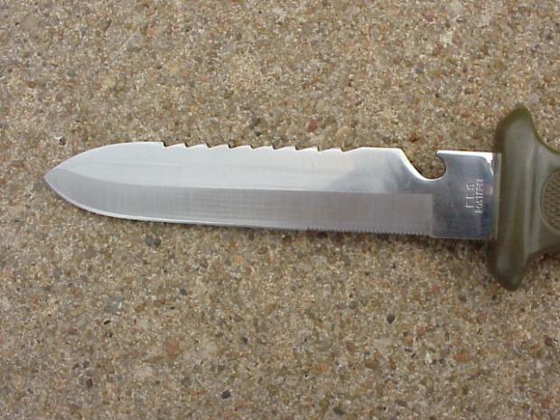 BW knife blade.JPG