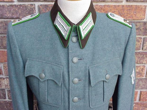 Pol Rgt 15 tunic collar.JPG