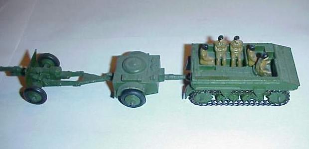 Dinky toy mobile artillery.JPG