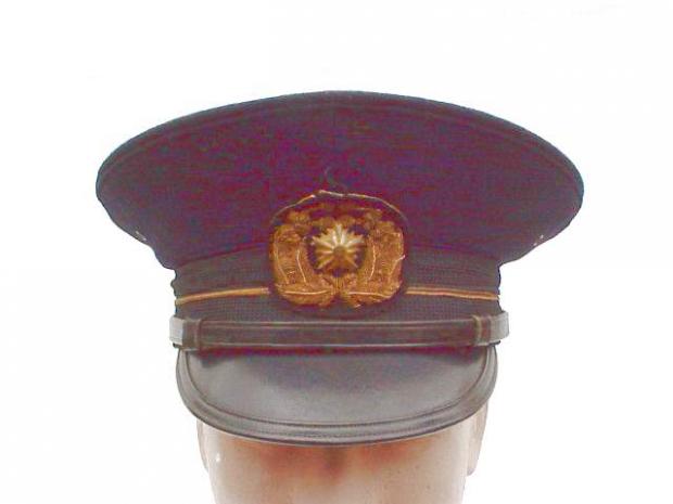 Japanese Police Inspector peaked cap.JPG