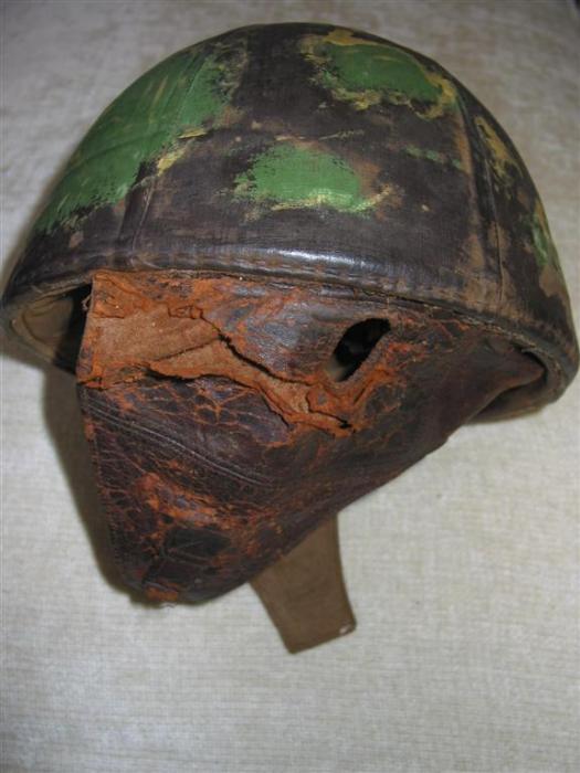 Japanese_Army_M-41_Paratrooper_Steel_Helmet,_camouflaged,_left,_DPowers_coll.,.jpg_(Large).JPG