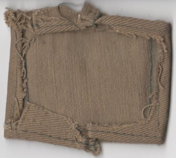 005a 4th Indian Divsion Badge Reverse.jpg