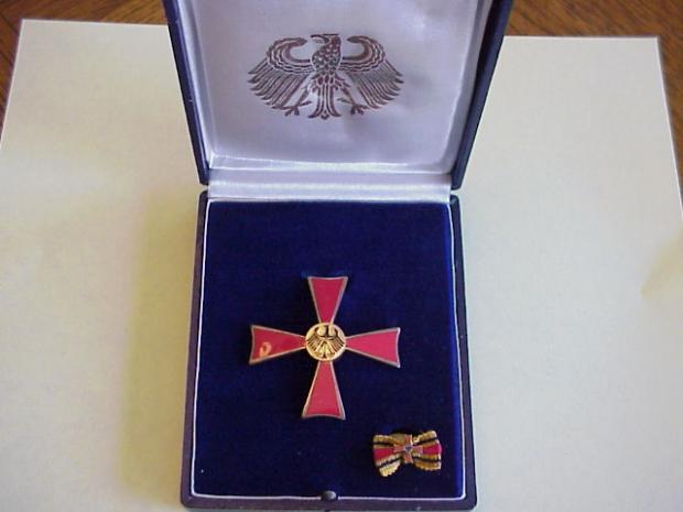 Bund cross 1 in box.JPG