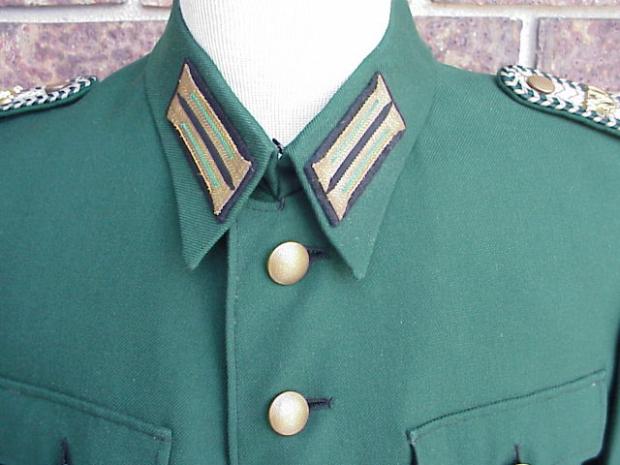 RFV early tunic collar.JPG