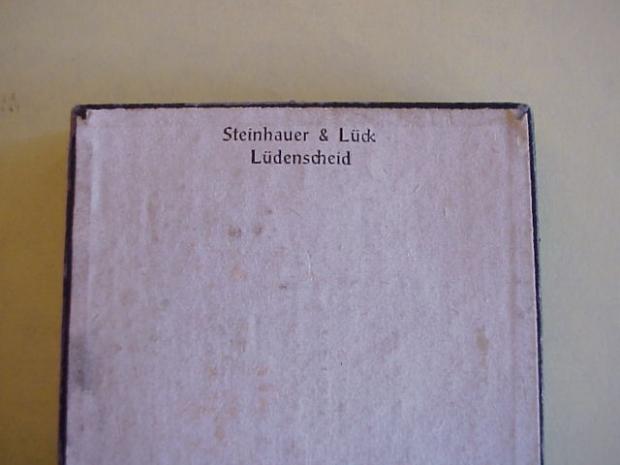 Bund cross ribbon box back.JPG