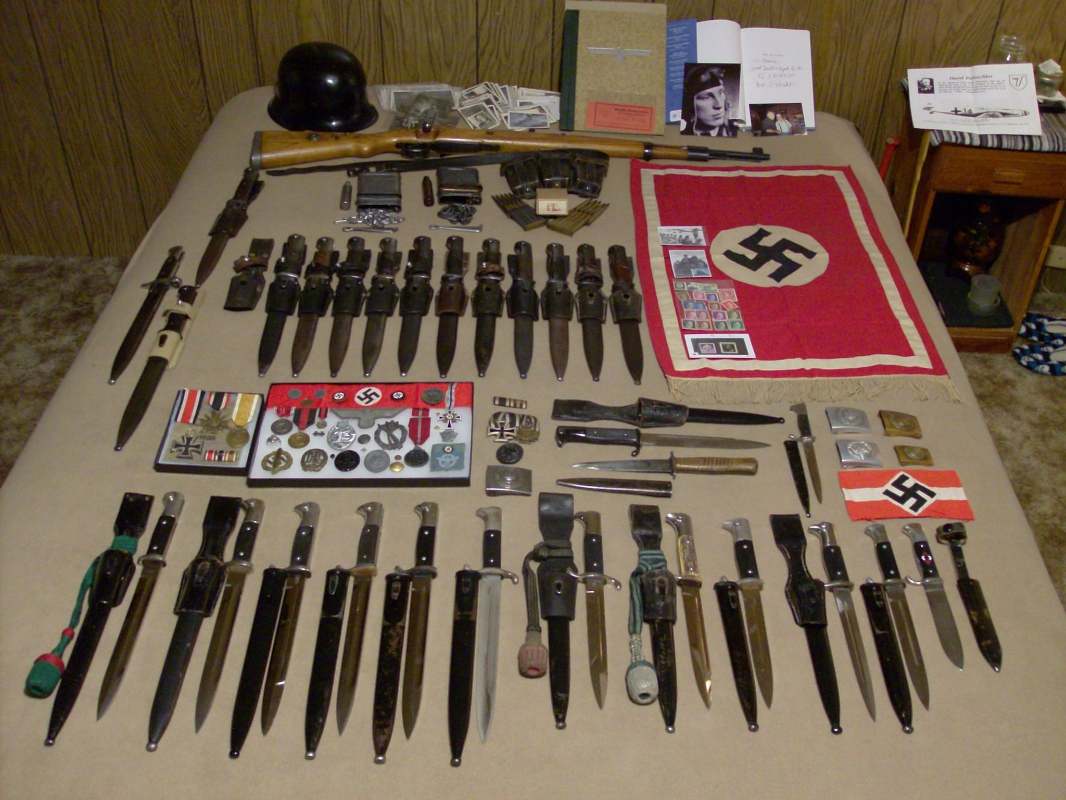 Collection.jpg.3b5ff1c59a1c87f91ac06b3d622e52a0.jpg