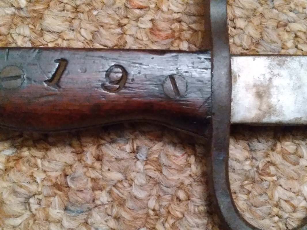 Japanese with no makers mark and no sharpened edge. What is it