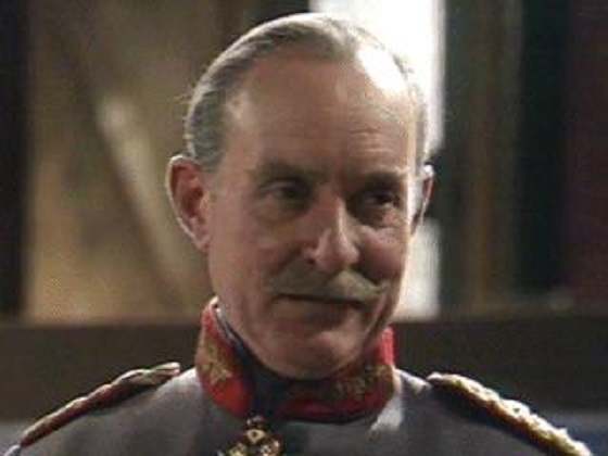 1305021265_MichaelBatesludendorf.jpg.6653bd9d5bc07fea78bd15a229cb1973.jpg