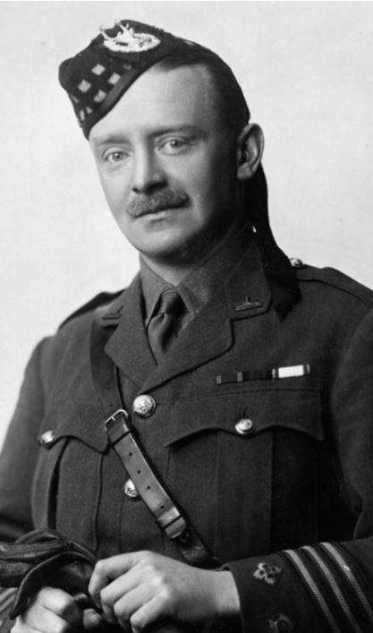 1660966558_GordanHighlanderOfficerSterling-04.jpeg.81a9b26a9424b850f43472cbfd9735d8.jpeg
