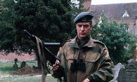 2049291033_Caine006.jpg.a3a19b26b3bc1aa4f578cf731a293984.jpg