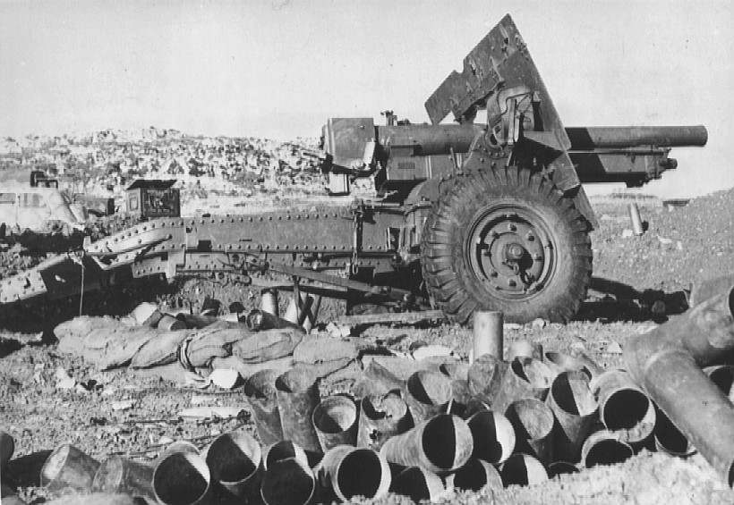 German105mm-Tunisia-2a.jpg.faa9e53c1d6898aabd6a2b65de2257f9.jpg