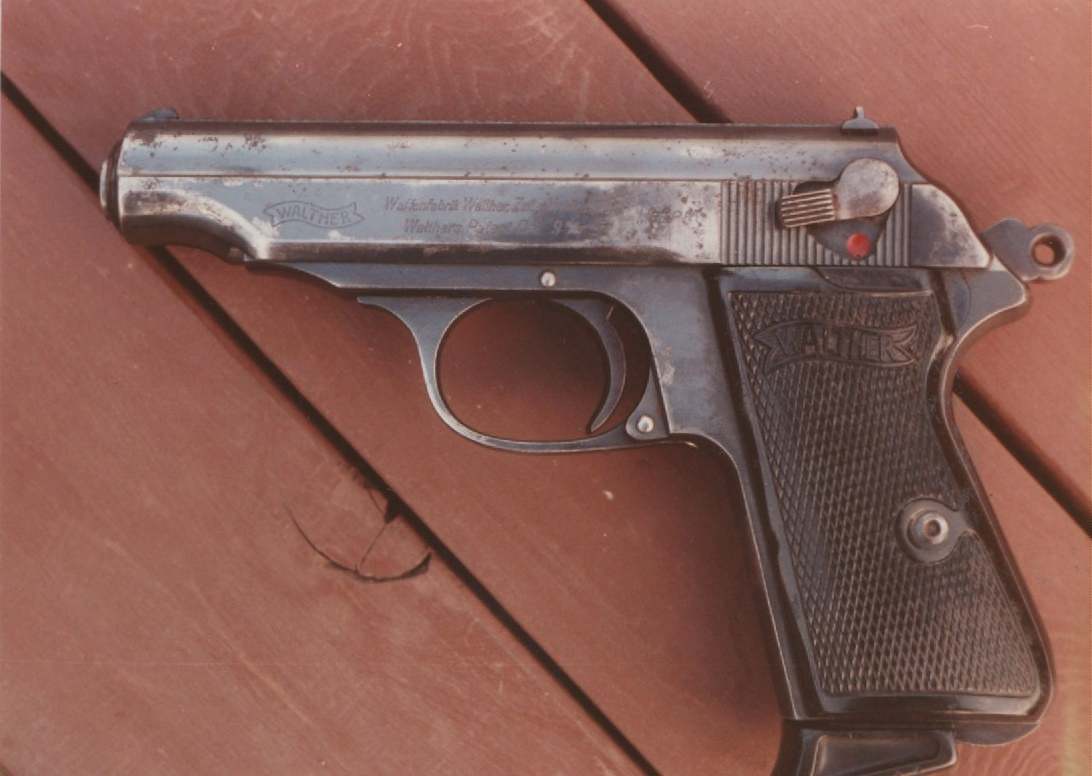 Walther_PP.jpg.2b5e82118ff4290f9d6530e7ddf7bbc2.jpg