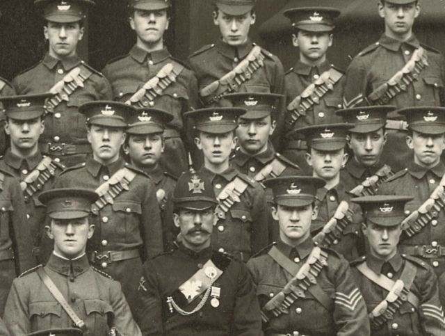 tolkien-kes-cadets-1907.jpg.fb9a166b5cc9943a89cf5974a40bdc82.jpg